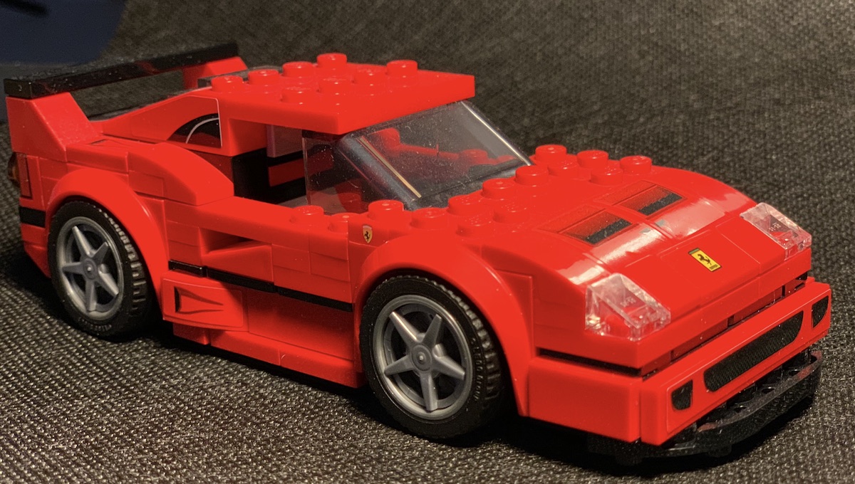 With the 5 spoke rims fitted, this model is well sculpted down the sides and tries to capture the aggressive side vents of the real F40.